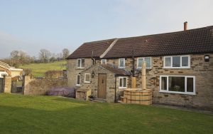 _gorgeous low burn cottage 1.jpg